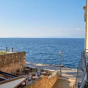 Apartment Apartmentsgarda - Residenza Dei Navigatori, Torri Del Benaco